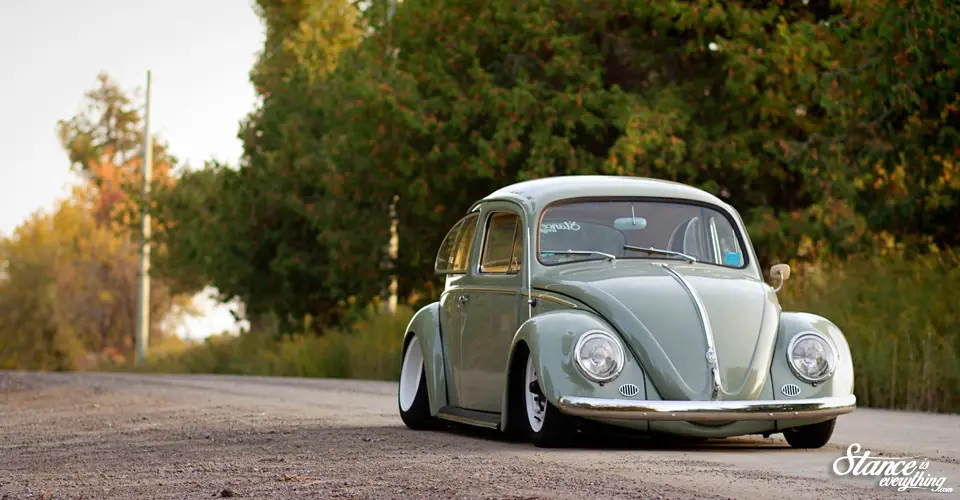 stance-is-everything-taylord-customs-slammed-beetle-front-road-4